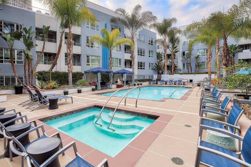 Miracle Mile Apartments